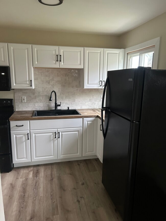 Photo - 2419 N 6th St