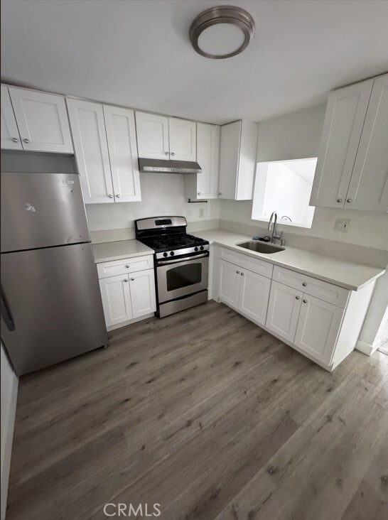 563 W 12th St