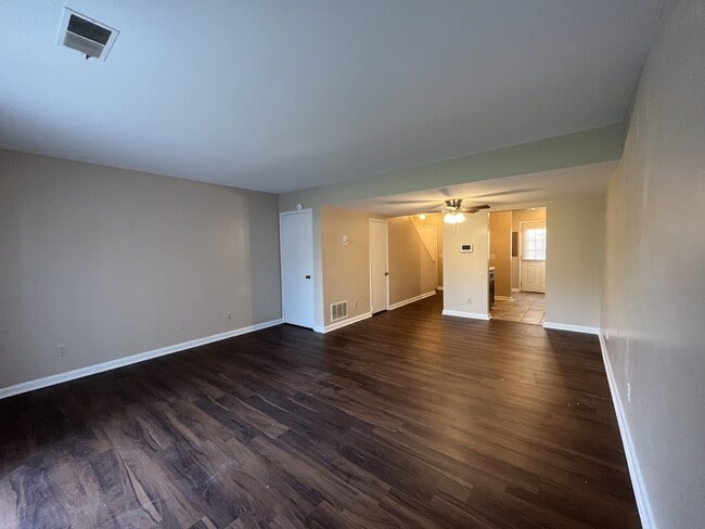 Photo - 901 Olmstead Dr