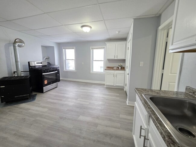 Photo - 39 Harlem St Unit 3