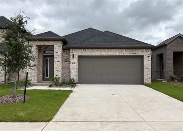 Building Photo - 120 Greenbriar Dr