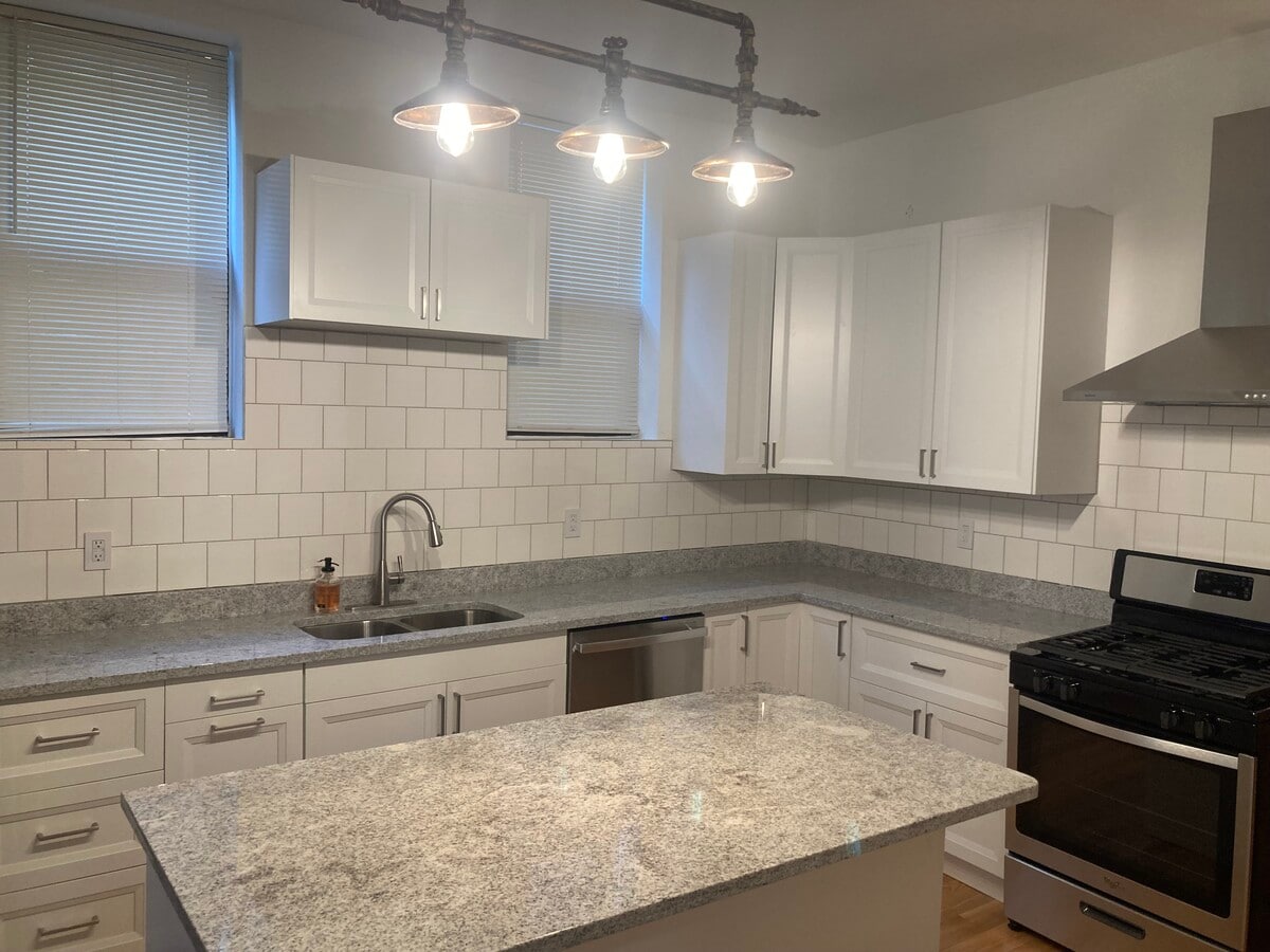 Photo - 747 N Throop St Unit 4