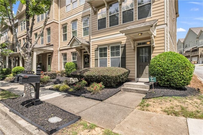 501 Grove Field Ct NW
