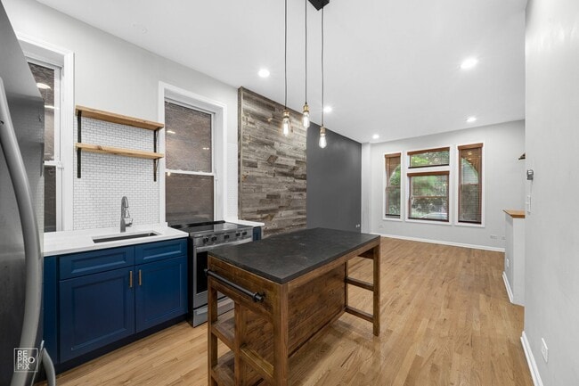 Photo - Spacious and Modern Wicker Park Duplex