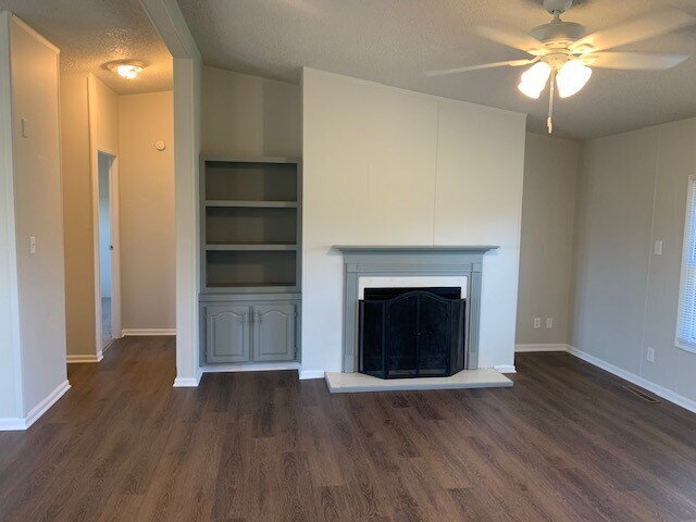 Photo - WANNAMAKER 3BR/2BA COMPLETELY UPDATED AVAILABLE NOW!