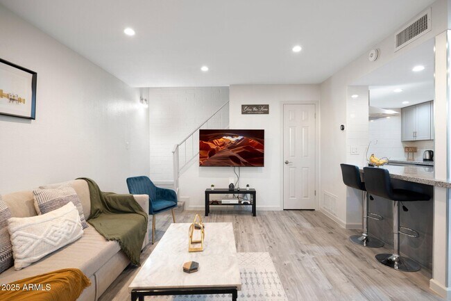 Photo - 948 S Alma School Rd