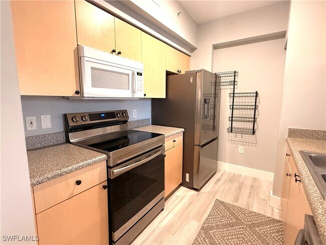 Photo - 1235 Reserve Way Unidad 206