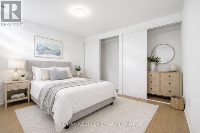 Photo - 85 Allanbrooke Dr