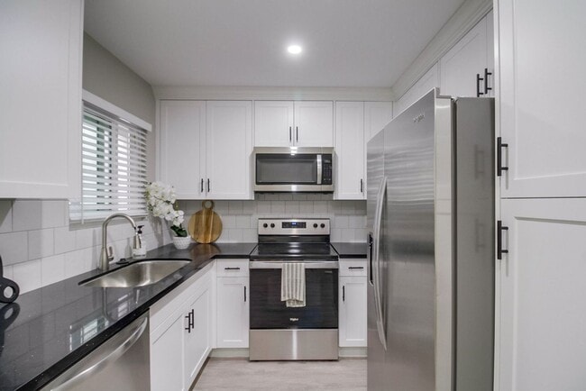 Photo - THE POINTE - JUST RENOVATED! Luxurious Com...