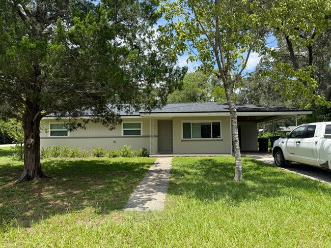 Building Photo - 2907 SE 11th St Rental
