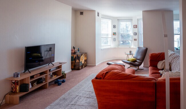 Photo - 625 S Negley Ave Unit Apartment 1