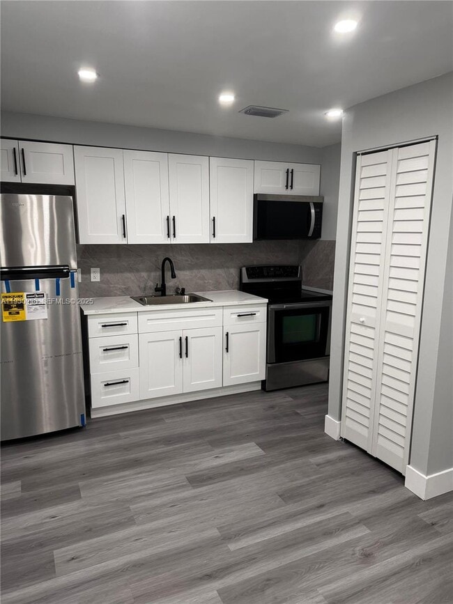 Photo - 3033 NW 32nd St Unidad R