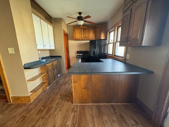 Building Photo - Huge 4 bedroom House with large garage