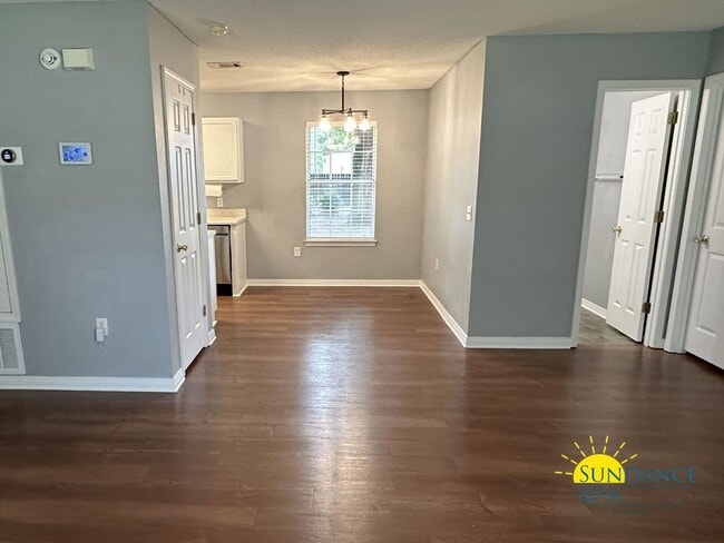 Photo - 4480 Gainer Ave