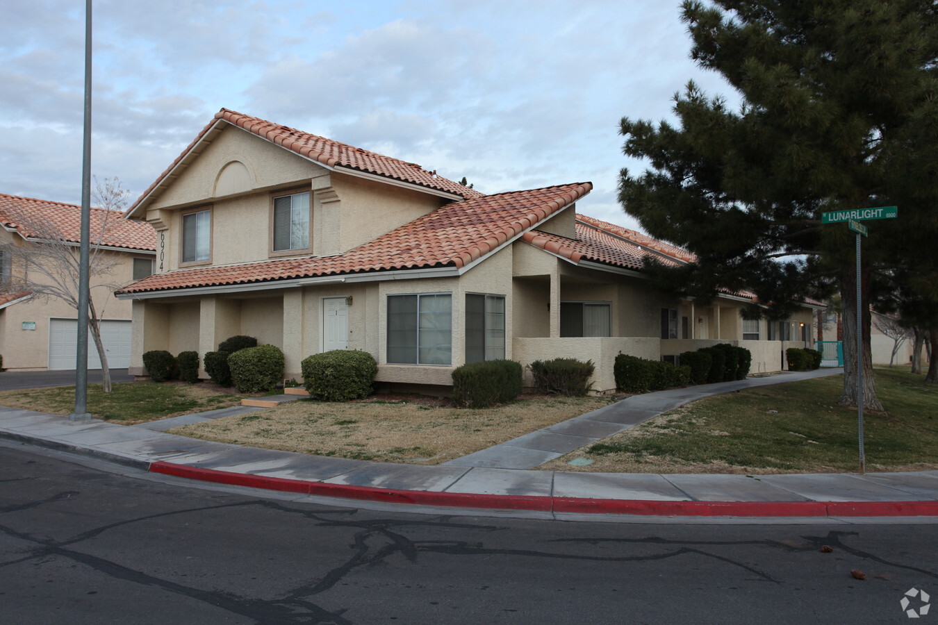 Rainbow Gardens - Rainbow Gardens Apartments