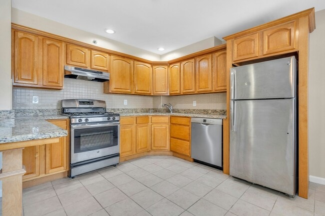 Photo - 179 Newark St. Unidad # 2