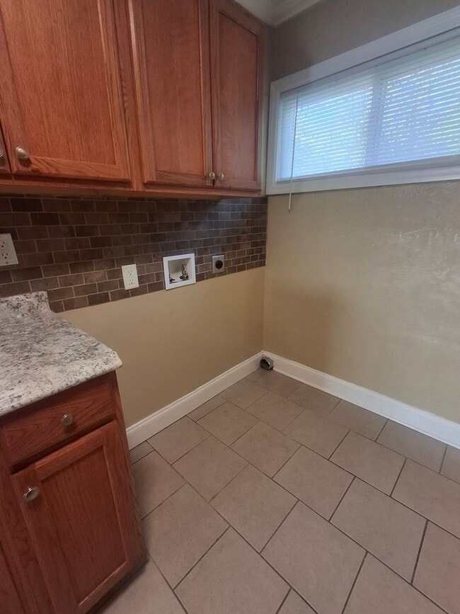 Photo - 5291-5293 Usher Drive Unidad 5291