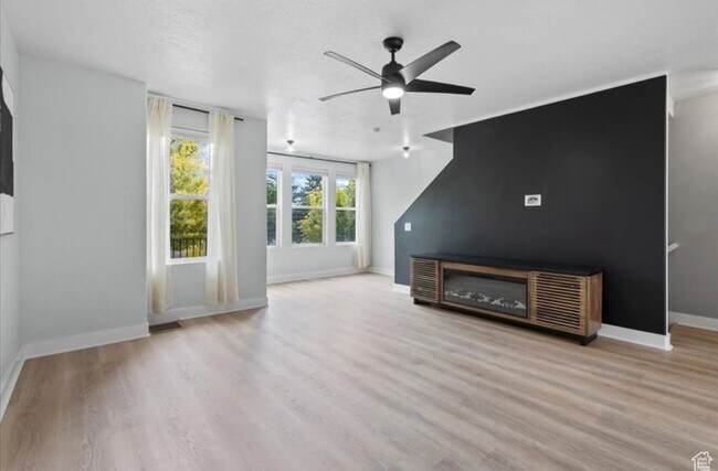 Photo - 3709 S Gowan Ln