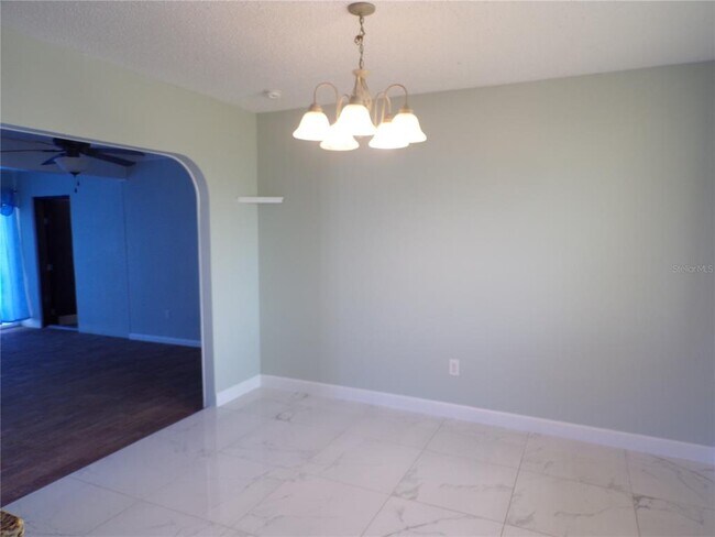 Photo - 132 Leland St SW