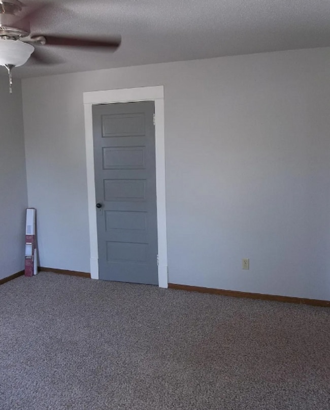 Photo - 910 S Washington St Unit 910 S Washington St - 2