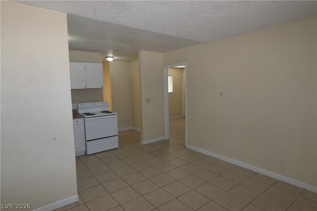 Photo - 3021 E Carey Ave Unidad 2
