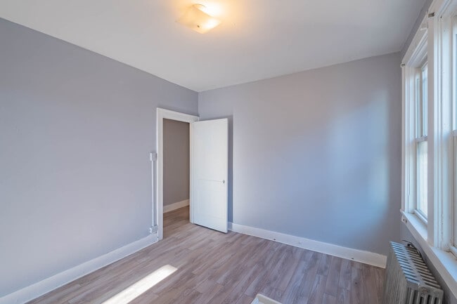 Photo - 2116 Bedford Ave Unidad 2