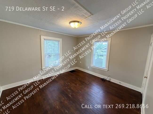 Photo - 719 Delaware St SE Unit 2