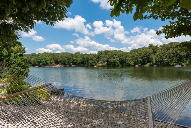Photo - Lake Avalon Frontage
