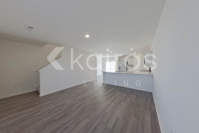 Photo - 7017 Peppermill Way