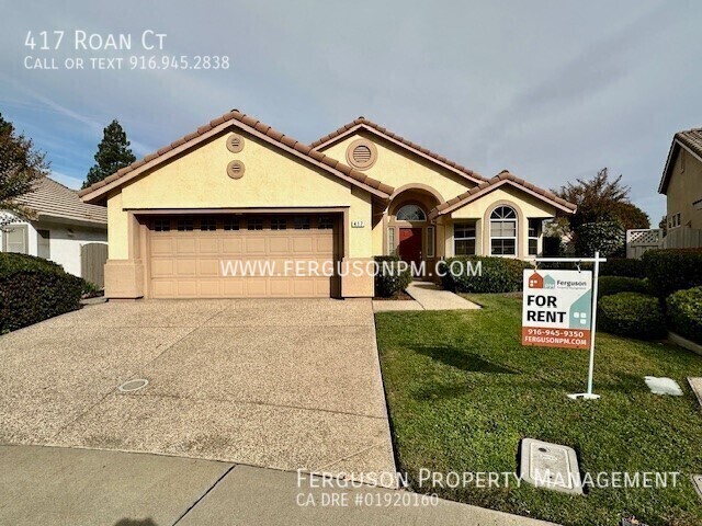 Gorgeous Rosetree Model with a Large Backyard - Gorgeous Rosetree Model with a Large Backyard House