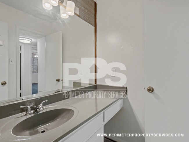 Photo - 737 Boggs Rd