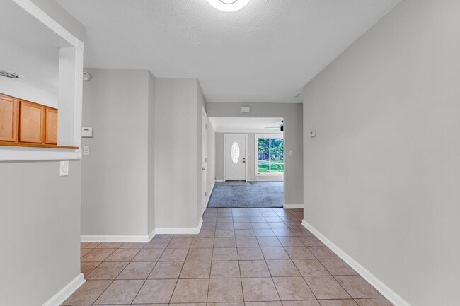 Photo - 6775 Middlebrook Blvd