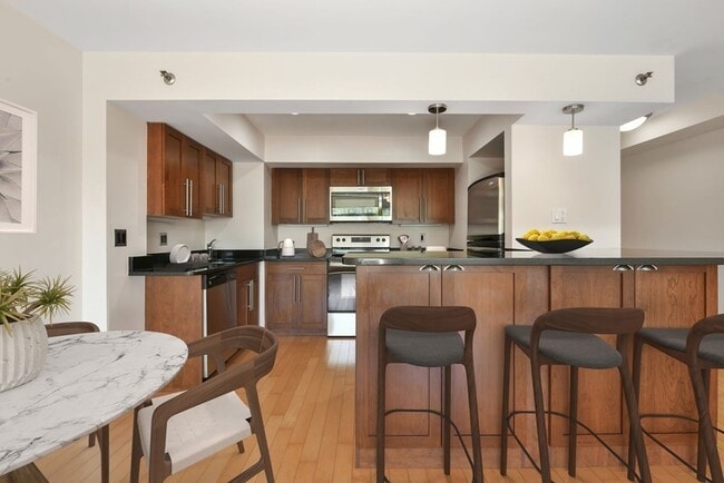 1609 Beacon St Unidad 1002