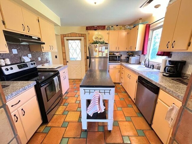 Photo - Horsemans Property