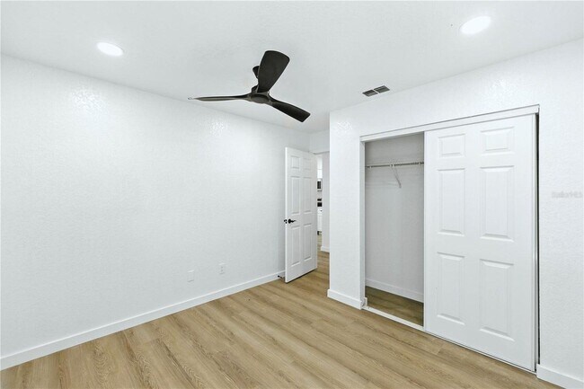 Photo - 840 NE 3rd St