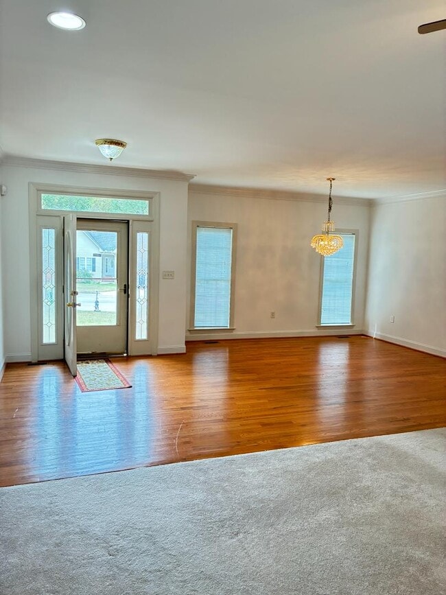 Photo - 3704 Shadow Ridge Rd N