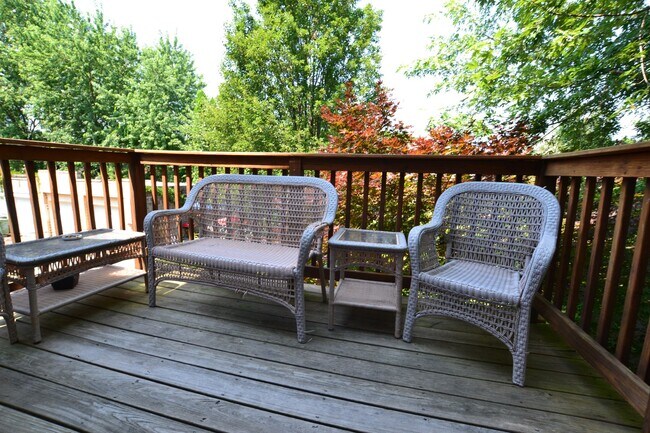 Photo - 44 Litchfield St Unit 2