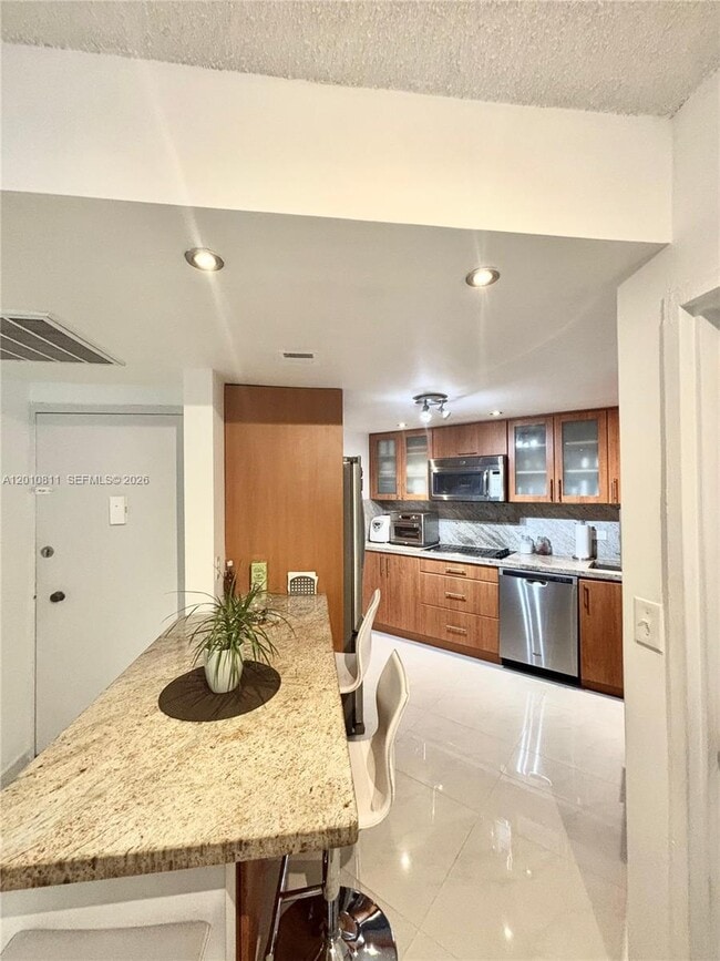 Building Photo - 999 Brickell Bay Dr Unit 1905