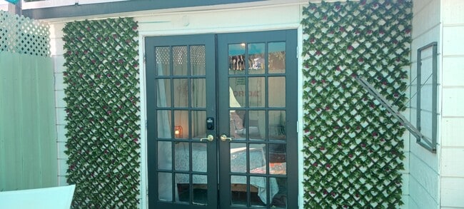 Photo - 312 N E St