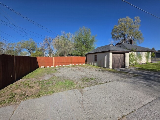 Photo - 1710 S Higbee Ave