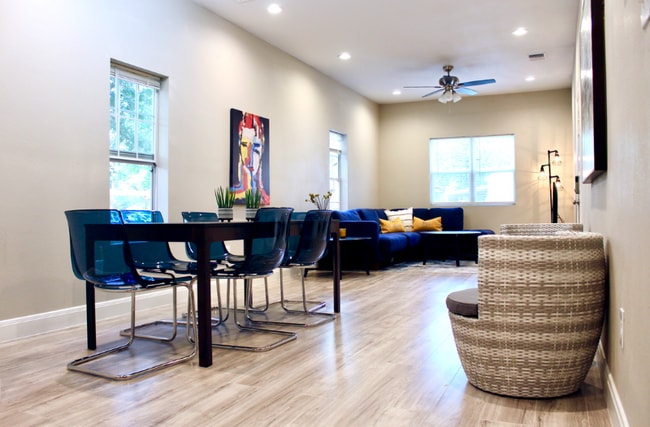 Photo - 511 Meerscheidt St