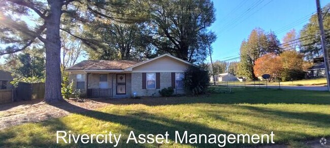 Building Photo - This home will go quickly! Section 8 Frien...