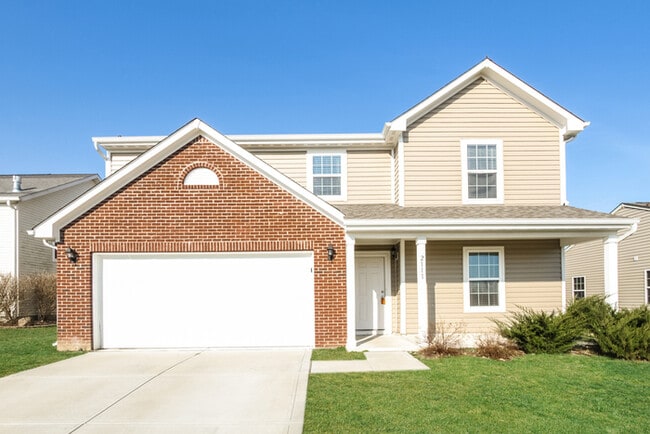 Building Photo - 2111-2112 12 Oaks Dr