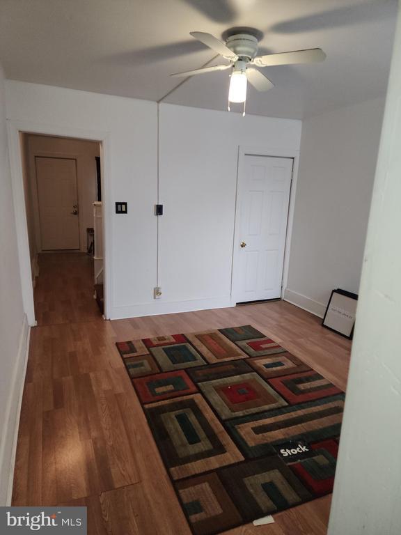 Photo - 214 Stroud St