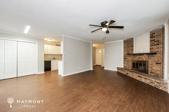 Photo - 709 Lawndale Dr