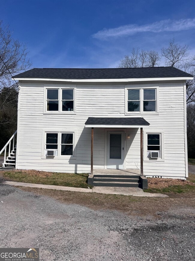 304 Cedar St Townhome Townhome Rental in Carrollton GA