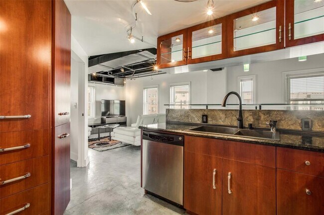 329 E Colorado Blvd Unit 305 - Condo for Rent in Dallas, TX | ForRent.com