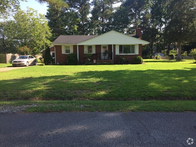 Building Photo - Maple Drive Rental