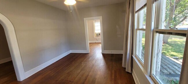 Photo - 4405 Red River St