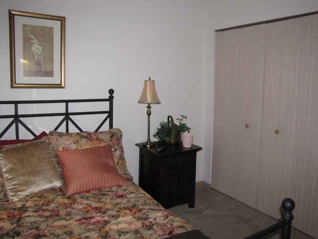 Country View Apartments